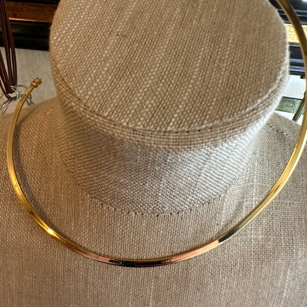 Gold tone necklace